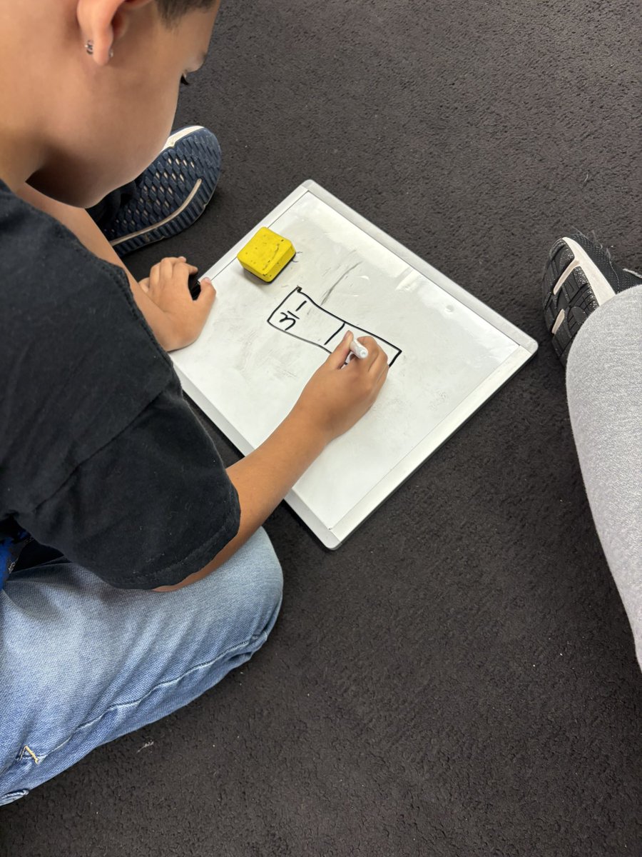 Murphmatician's tweet image. Drawing pictures to solve fraction questions #fractions #strategyinstruction @vcu_ttac