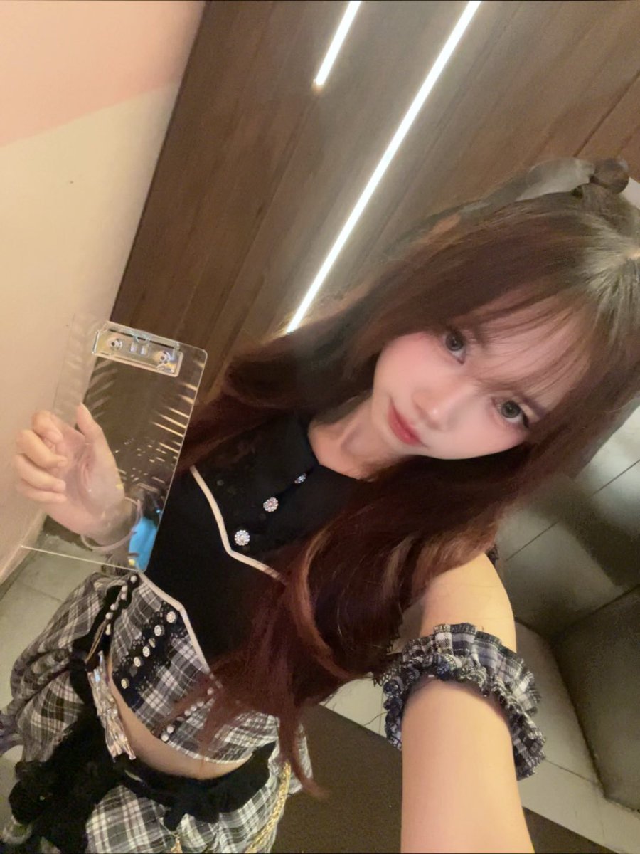 keyrawriee's tweet image. menunggu manusia manusia untuk cheki dengan imup