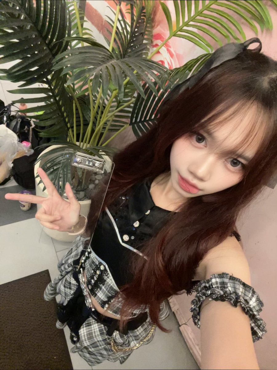 keyrawriee's tweet image. menunggu manusia manusia untuk cheki dengan imup