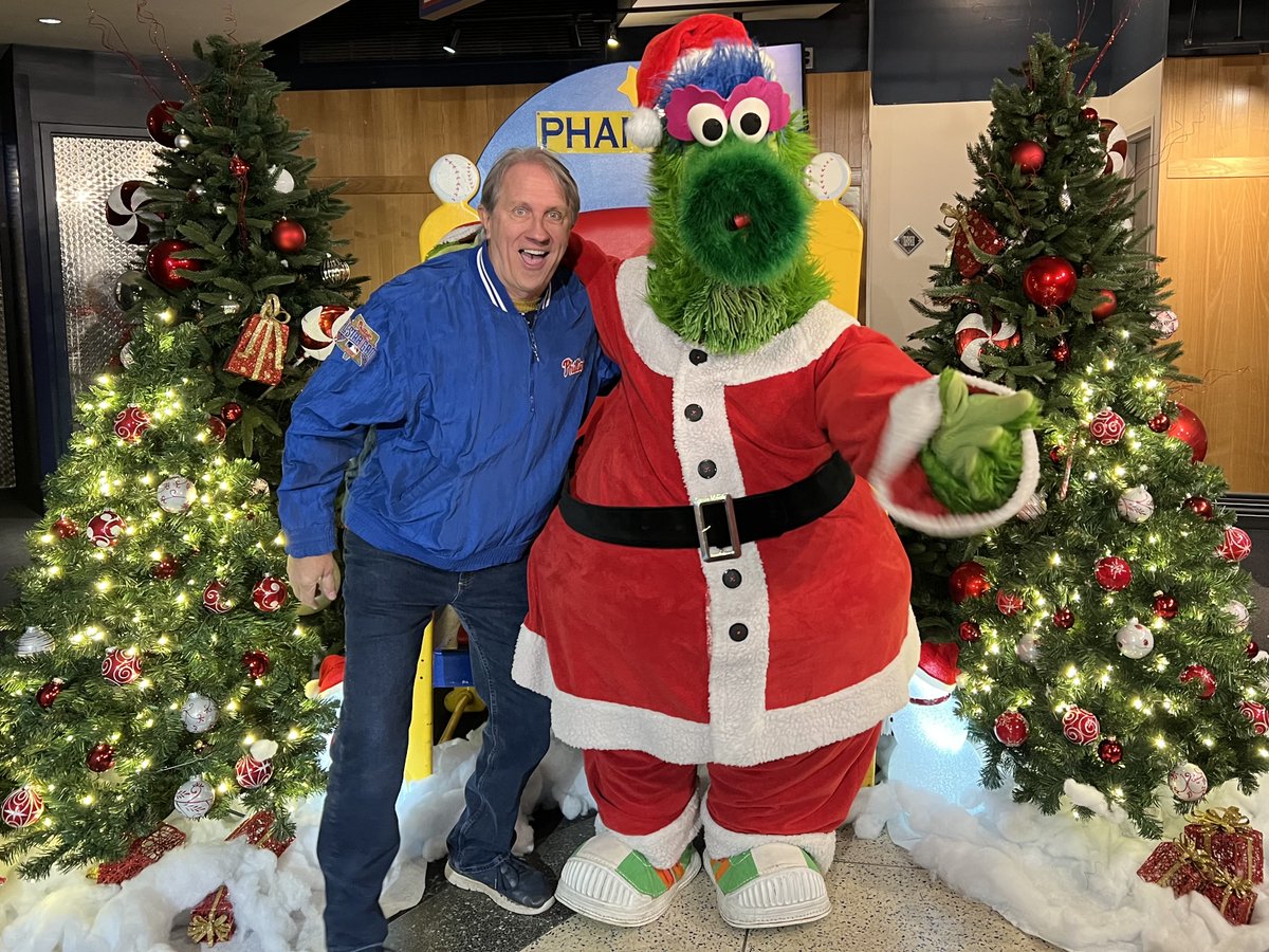 Chet_JimChesko's tweet photo. Great time at Saturday's @Phillies holiday event at @PhilliesCBP. Always nice to say hello to #LarryAndersen #ScottFranzke @TMacPhils and #PhantaClaus (aka the #PhilliePhanatic), of course! https://t.co/Im54uWf5L4