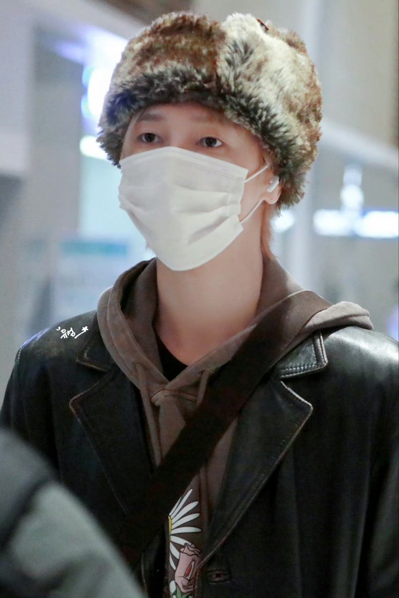 MeganMy46045000's tweet image. 231201   (2 years ago) @shfly3424 

Cr.logo 我们这里都叫这个是雷锋帽
#yesung #예성 #SUPERJUNIOR