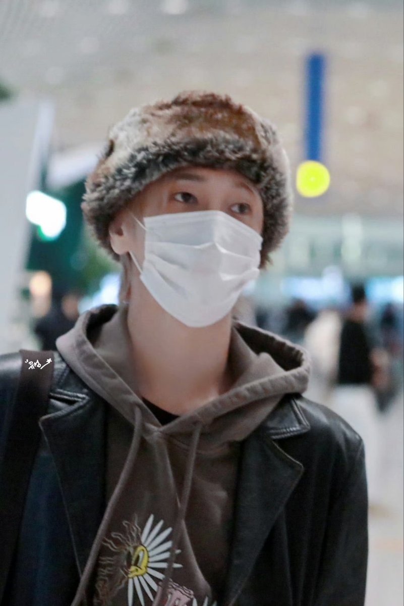 MeganMy46045000's tweet image. 231201   (2 years ago) @shfly3424 

Cr.logo 我们这里都叫这个是雷锋帽
#yesung #예성 #SUPERJUNIOR