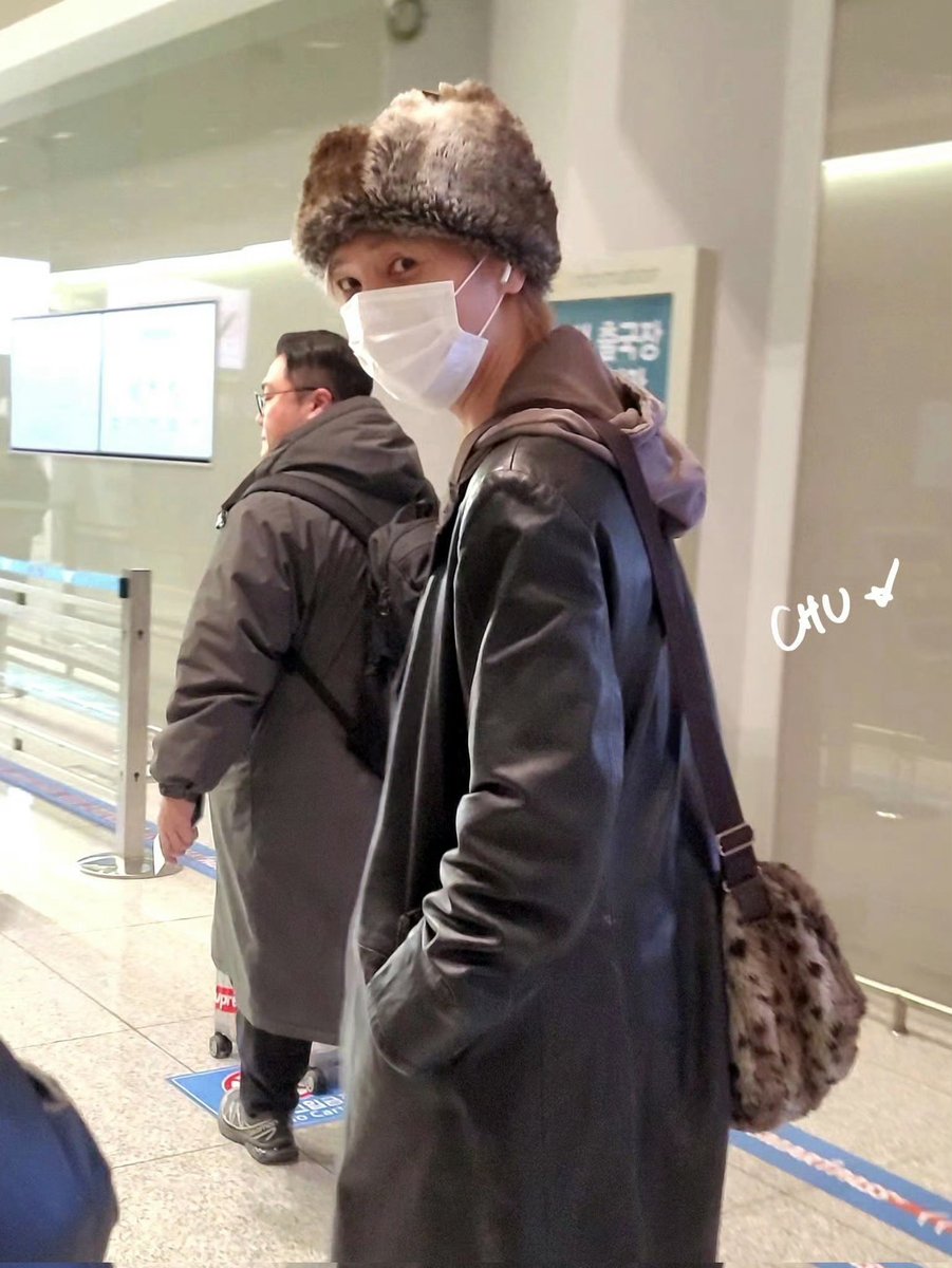 MeganMy46045000's tweet image. 231201   (2 years ago) @shfly3424 

Cr.logo 我们这里都叫这个是雷锋帽
#yesung #예성 #SUPERJUNIOR