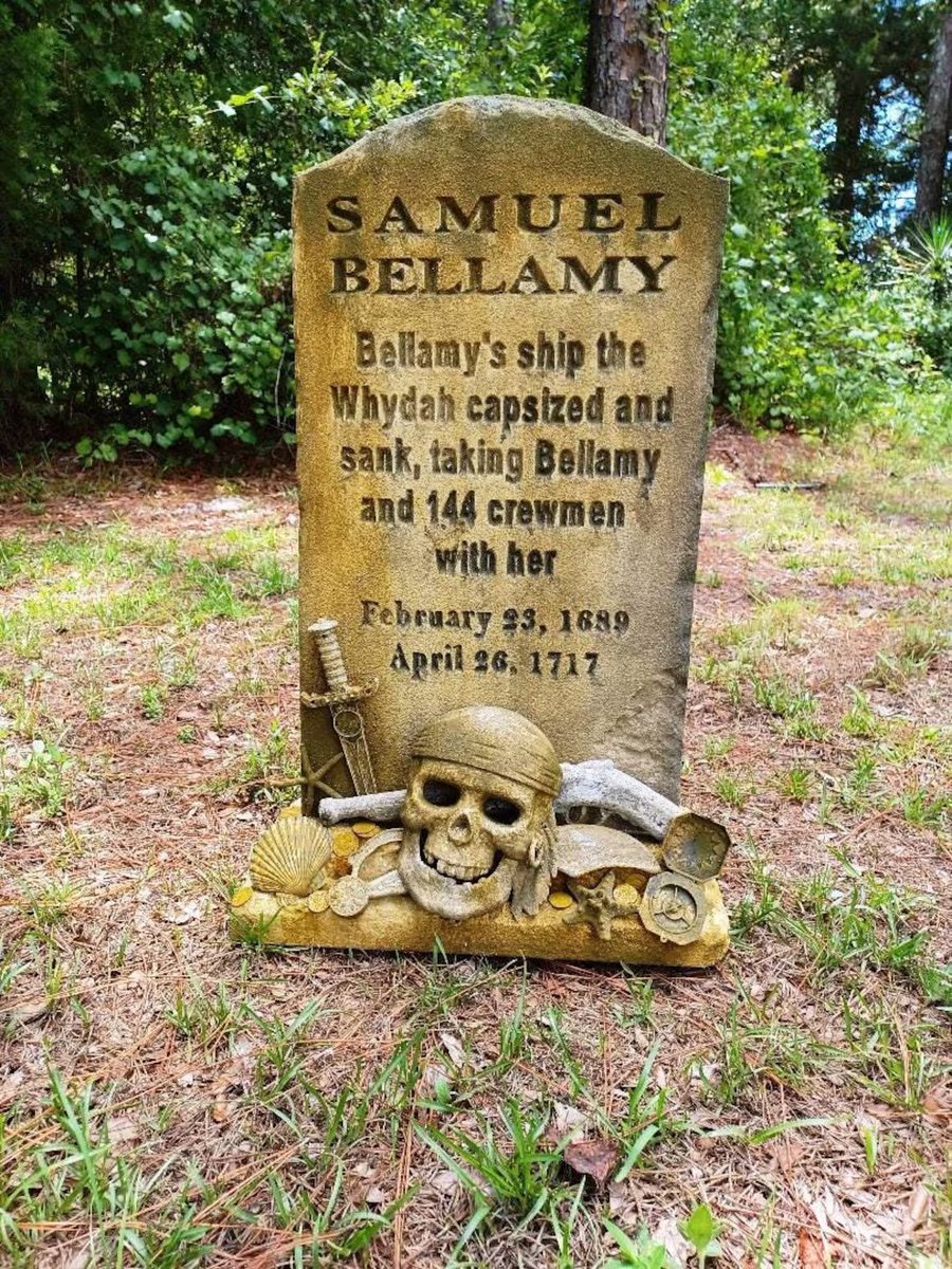 Halloween Trickery tweet media