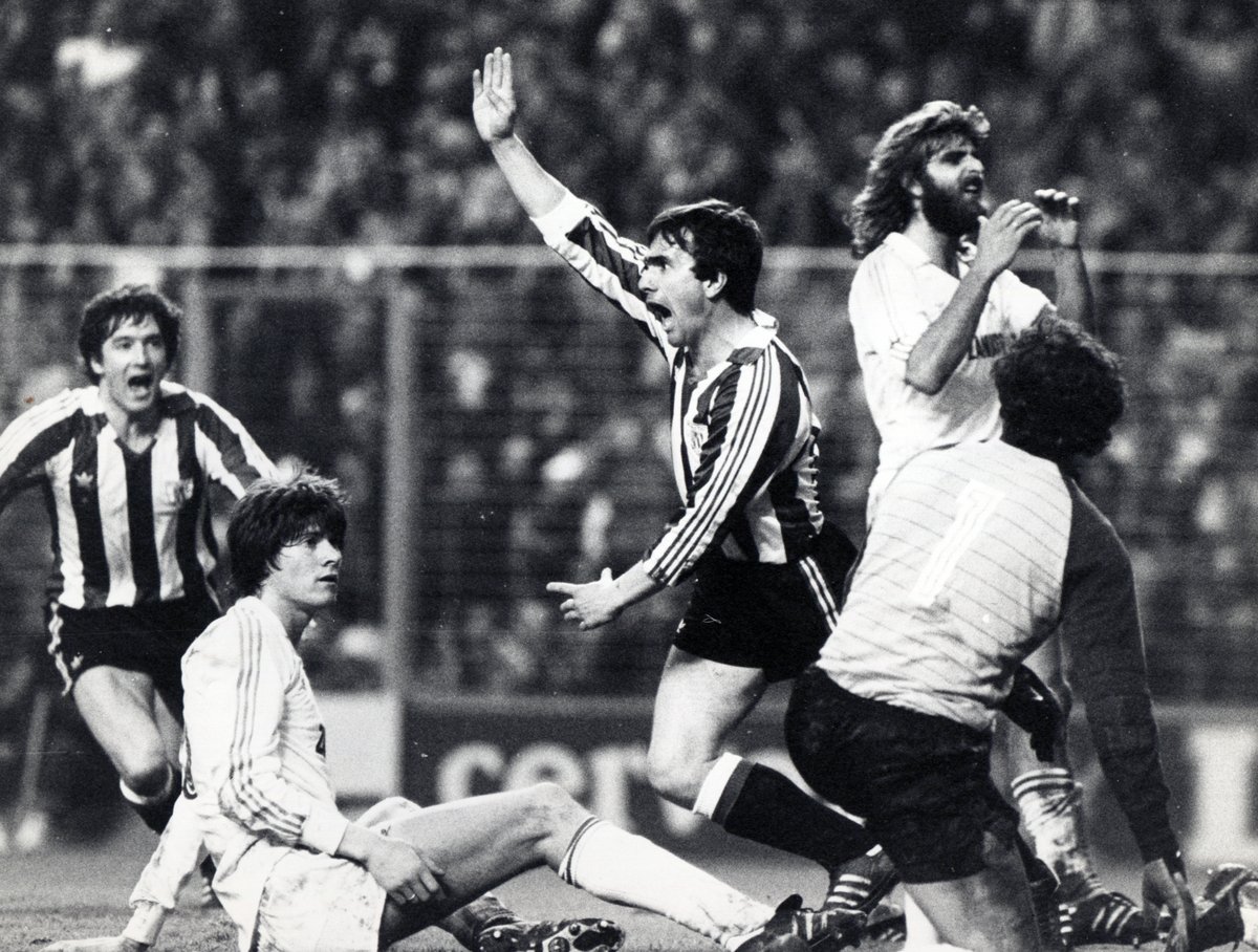 AthleticClub's tweet photo. ⚔️ El viejo clásico de @LaLiga 

El miércoles se medirán en San Mamés dos de los tres equipos que nunca han descendido de la Primera División desde su fundación en 1929. 

📊 Será el 1️⃣8️⃣9️⃣º enfrentamiento liguero entre Athletic y @realmadrid

#AthleticRealMadrid #AthleticClub 🦁 https://t.co/xKZsiUJr5r