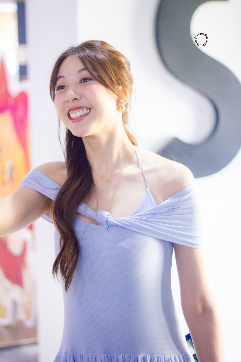yuemkhaomathai's tweet photo. ยิ้มกระชากใจ~💙 

[Siam Square One 2025-11-29]

#MinminRachaya
#RoundLabxEVEANDBOY
#EVEANDBOY https://t.co/8q4aHz98nb