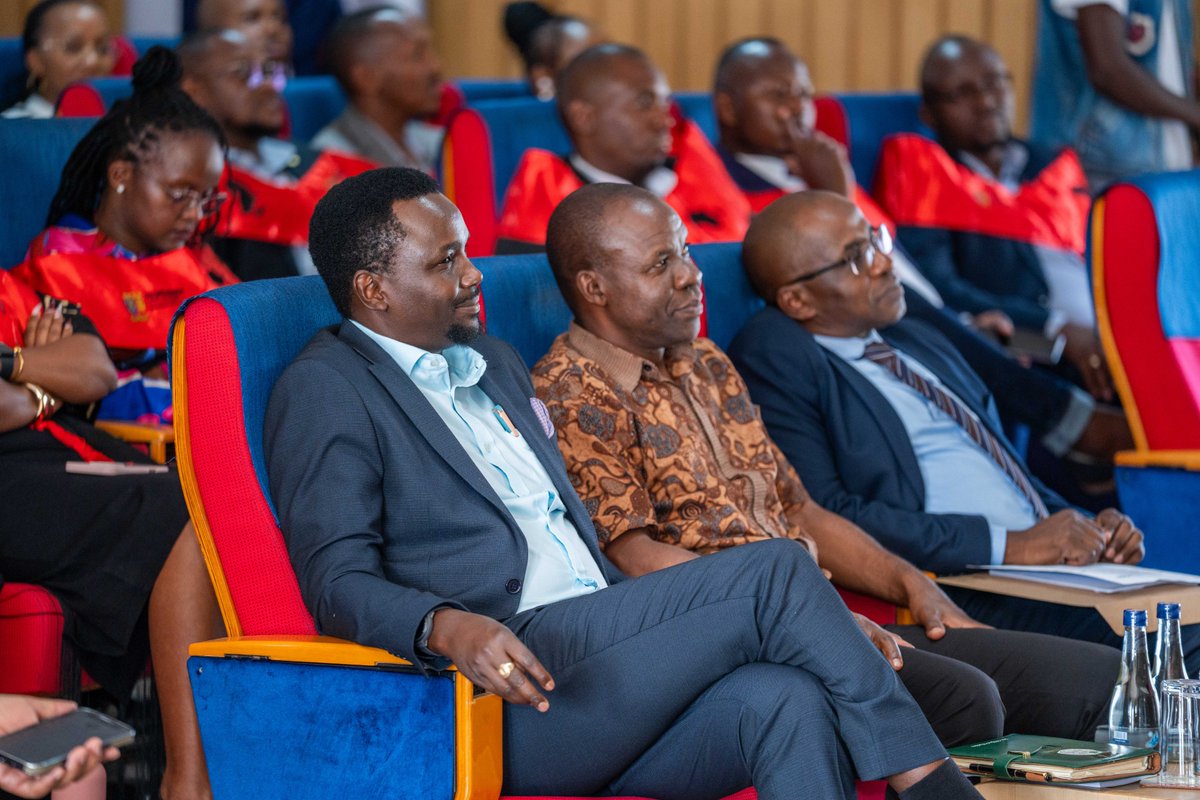 NCBABankKenya's tweet image. 24 entrepreneurs. 24 bold dreams. We celebrate the business men and women who graduated from the NCBA–Strathmore Enterprise Development Program, leaders who will shape Kenya’s next era of business.  #NCBATwendeMbele #Goforit