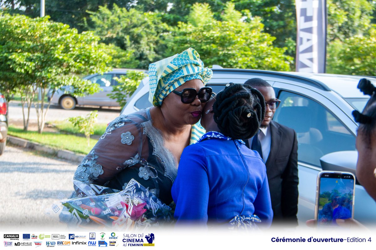 KayiDogbe's tweet photo. Le @Scaf_Tg édition 4 a levé ses rideaux avec la projection du film "Le champ des oubliés " de Roger Gbekou. 

Un moment intense et une très belle cérémonie d'ouverture divinement orchestrée. Félicitations à la promotrice Chimène Fleur Akpah pour sa vision, Glory Ohini Kponton, à toute l'équipe et à la marraine de cette édition, Honorable Akuele Adanlete Lawson que j'ai eu l'honneur de représenter. Merci également au Ministère du tourisme, de la culture et des arts représenté par le Directeur du CNCIA et au Directeur de l'IFAD Bâtiment ENR d'Adidogomé.

#SCAF🇹🇬 #Edition4 #Jour1 #Recap #CeremonieDouverture #Projectiondefilm #Lome #Togo #Afrique #PourServir