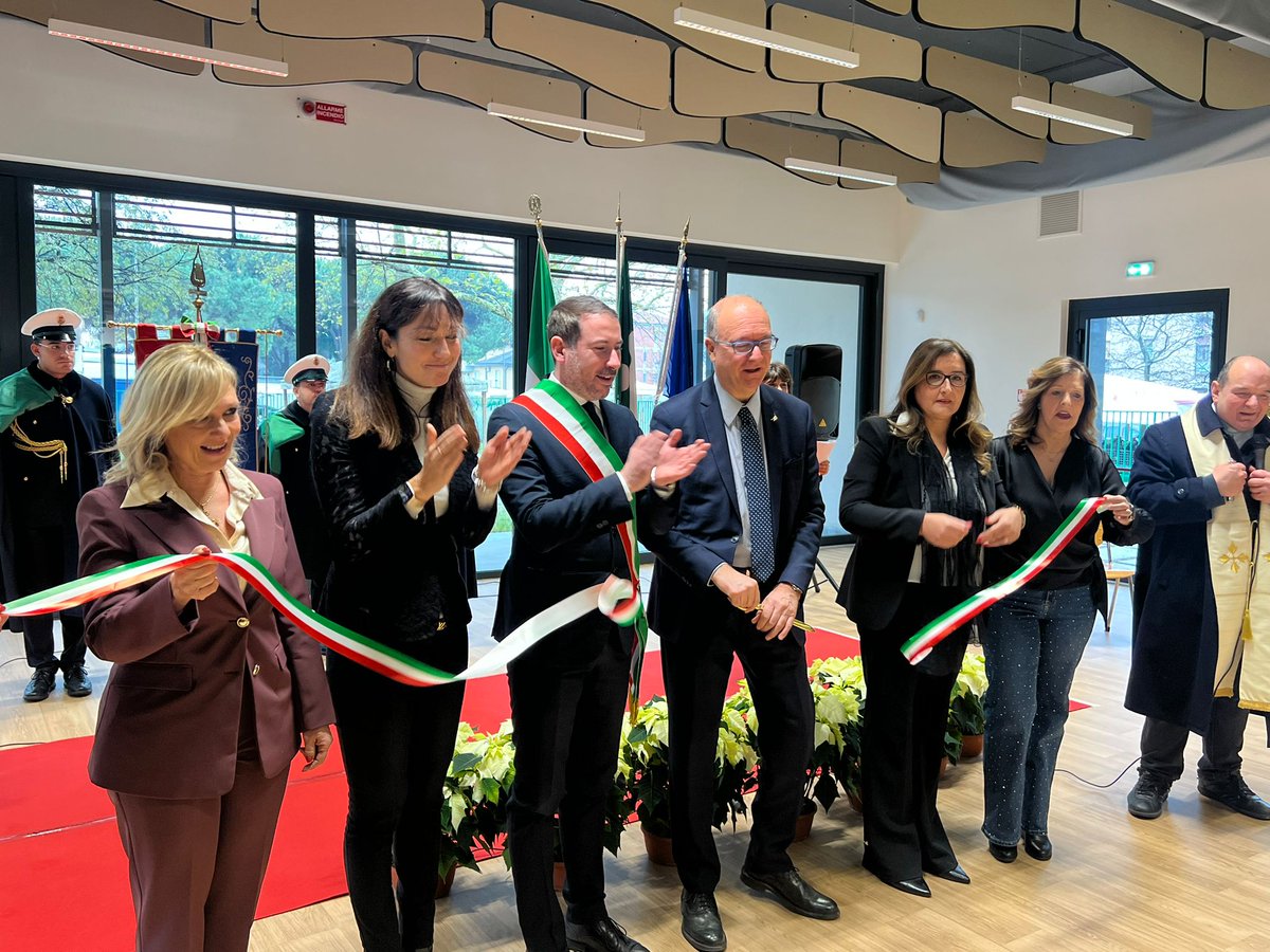 comunecb's tweet image. Nasce il nuovo Polo per l’Infanzia 0-6 anni. Un luogo innovativo dove Nido e Scuola dell’Infanzia crescono insieme, in un percorso educativo continuo pensato per bambini e famiglie. Inaugurato alla presenza del Ministro Valditara e di altre autorità.