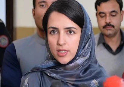 آخر اس کو مسلہ کیا ہے کبھی علیمہ خان کے ساتھ بدتمیزی کبھی علامہ راجہ ناصر عباس کے ساتھ تو کبھی سلمان اکرم راجہ کے ساتھ۔۔۔