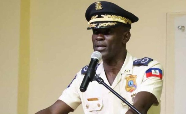 100 jours à la tête de la PNH, Vladimir Paraison peine à convaincre. Aucune avancée notable contre les gangs, enlèvements en hausse, opérations sans impact. L’insécurité s’aggrave, l’État vacille. La population, abandonnée, subit un mandat sans stratégie ni résultats.#SkandalNews