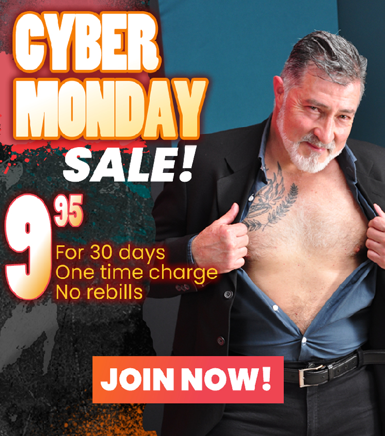 Older4me's tweet photo. Cyber Monday Deal: 
$9.95/Month— Today &amp; Tomorrow Only!

https://t.co/JLb4HZATTP
https://t.co/y1UzLUDuhp
https://t.co/bnkOlsCgZU
https://t.co/eP1GCnycp9 https://t.co/BAkvXVNCJL