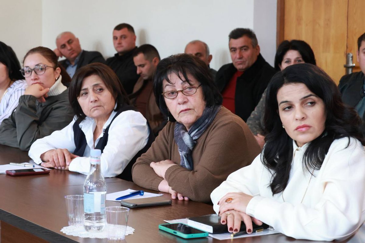 📍Today I met with regional &amp; local authorities and tourism representatives at the Vayots Dzor Governor’s Office.
I presented the TRIP program, aimed at developing 7 tourism clusters and strengthening wine, wellness, adventure &amp; cultural tourism across Armenia.
