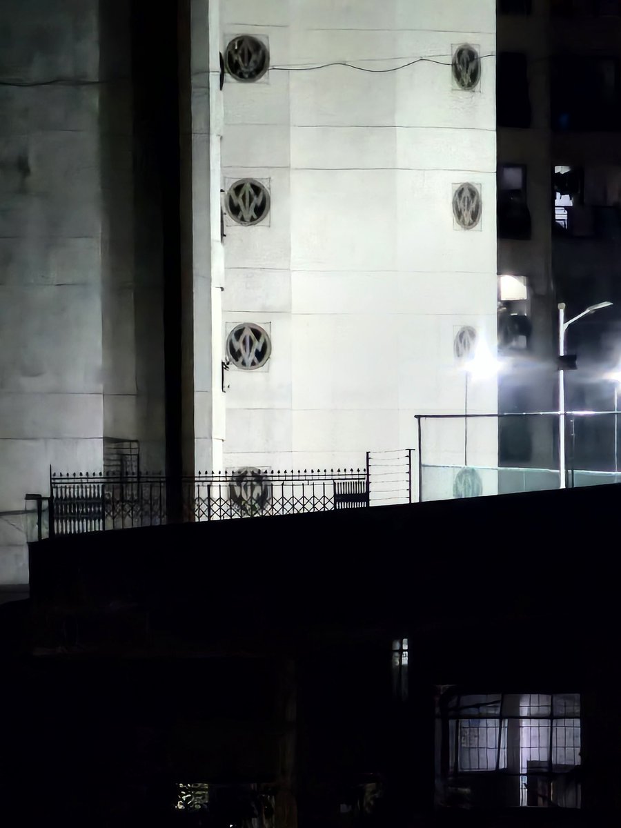 Galaxy S23 Ultra vs Vivo X300 Pro...

Guess which is which... 

30x zoom