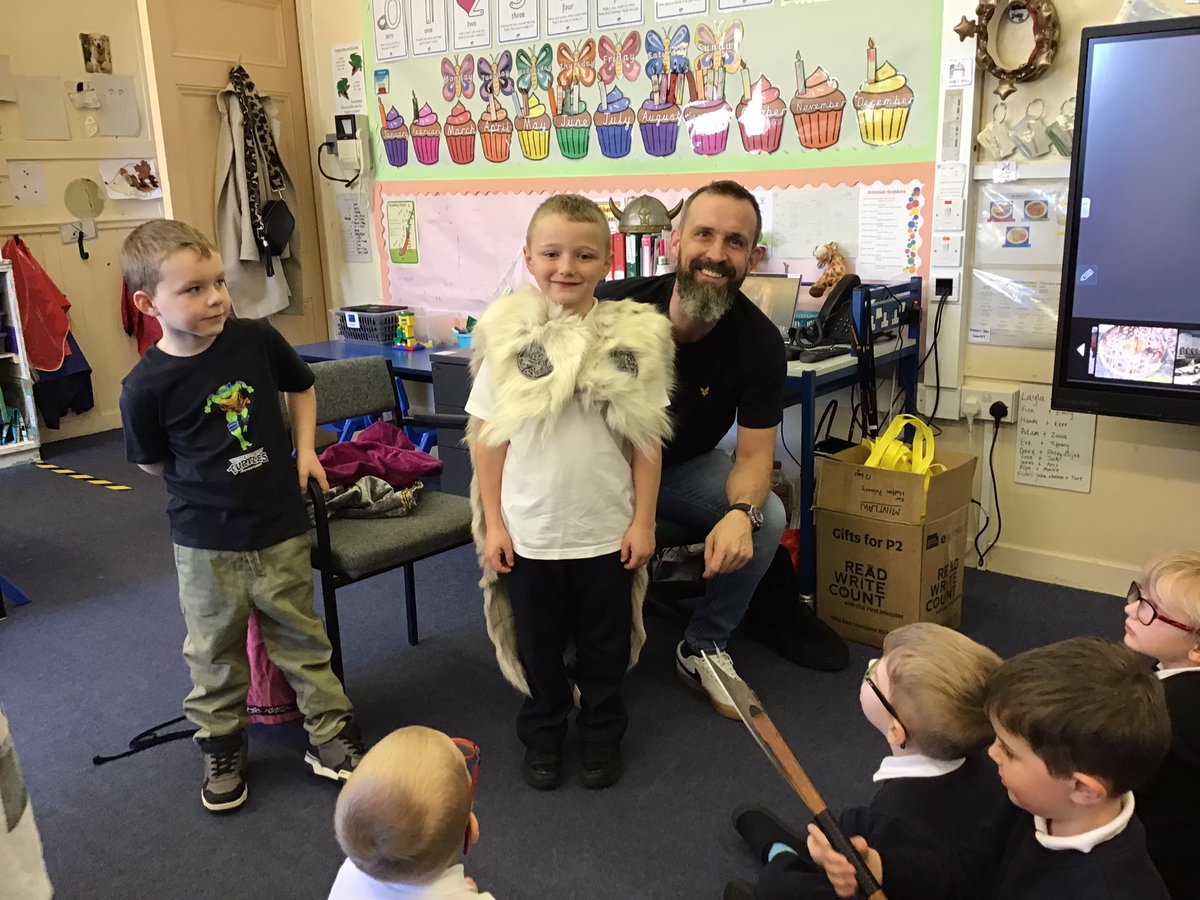 Last term P1.2 throughly enjoyed having special visitors in to help them learn more about Up Helly Aa and to share their experiences.