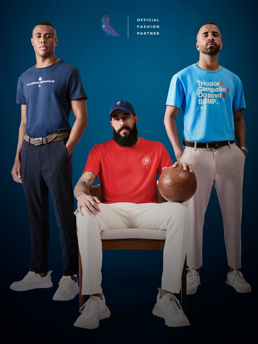 ecbahia's tweet photo. Tricolor desde sempre,
@usereserva desde já. 👕

A história que nasce na arquibancada agora nos veste com peças oficiais que unem tradição, estilo e a alma do Esquadrão.

Pra sentir a energia da torcida dentro e fora do jogo.

Garanta a nova collab Bahia + Reserva ➡️ https://t.co/80O6JfV8lm 

Saiba mais ➡️ https://t.co/dzCDDnIzjA #BBMP