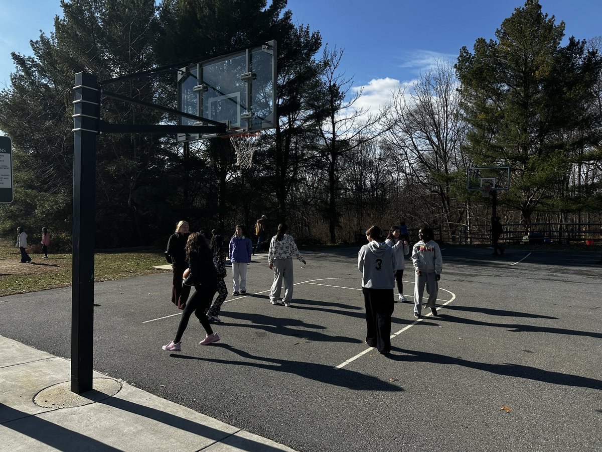 CCPS_ODS's tweet image. West Middle week 1: rec time fun! #ODSchangetheworld