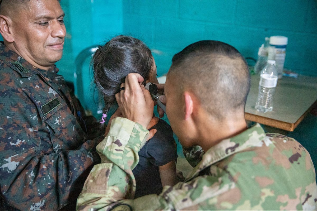 USNationalGuard's tweet image. Working side by side with their Guatemalan military and civilian partners, @arkansasguard members delivered essential medical care to Guatemalan citizens through a State Partnership Program humanitarian initiative.

📸flic.kr/s/aHsjGGXFe5 #SPP