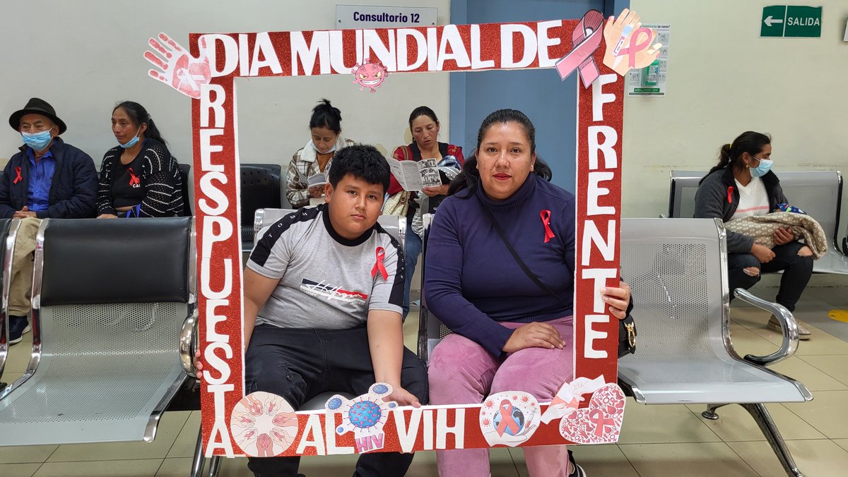 #ElNuevoEcuador | En el Día Mundial de respuesta frente al VIH/Sida, el <a href="/HVCMOficial/">@HVCMOficial🇪🇨</a> desarrolló una mesa informativa, con el objetivo de fortalecer el conocimiento, la prevención y la atención oportuna, bajo el lema: “Más información, mejor prevenidos frente al VIH”.