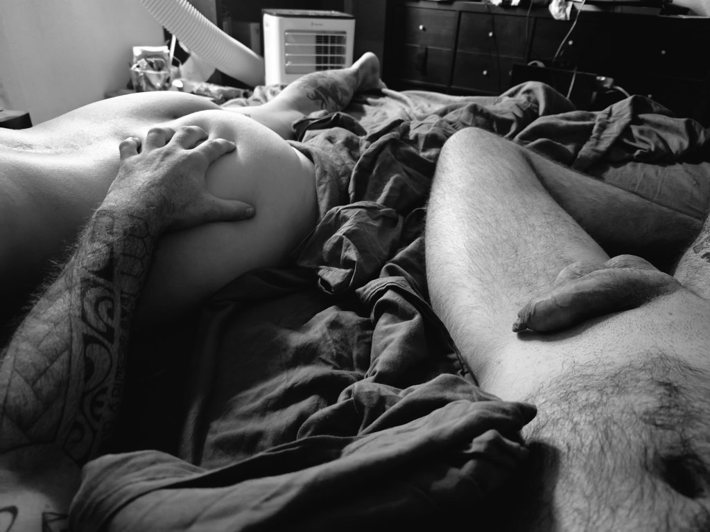 <a href="/JoliesFormes8/">Jolies Formes Anais & Thomas 🌹</a> <a href="/anaislise35/">Moi tout simplement moi</a> Parce qu'on serait bien reste au lit aussi 😈