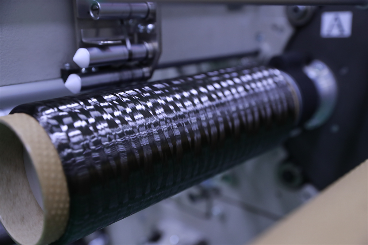 ChinaDaily's tweet image. Industry chiefs have said a T1000 carbon fiber production line which began operating in Datong, Shanxi province on Sunday represents a major breakthrough in China&apos;s scaled mass production of high-performance carbon fiber, a product which has been hailed as the &quot;king of new…