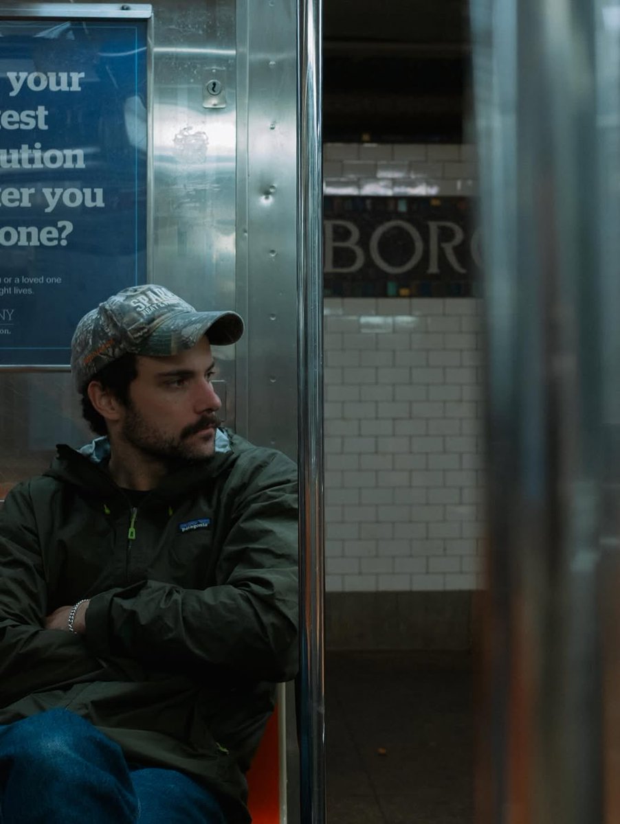 Jack Falahee France tweet media