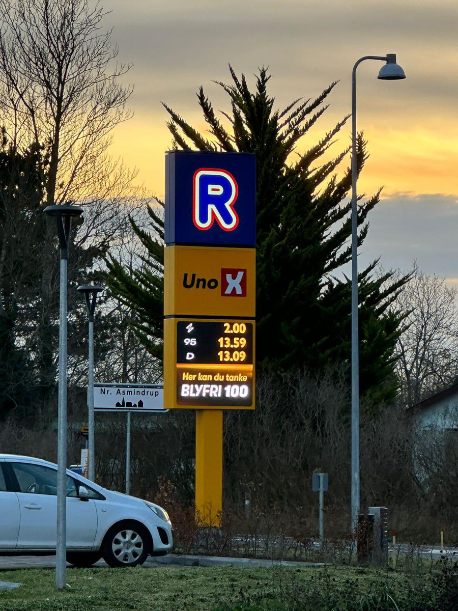 Uno-X ultrafast EV charging tweet media