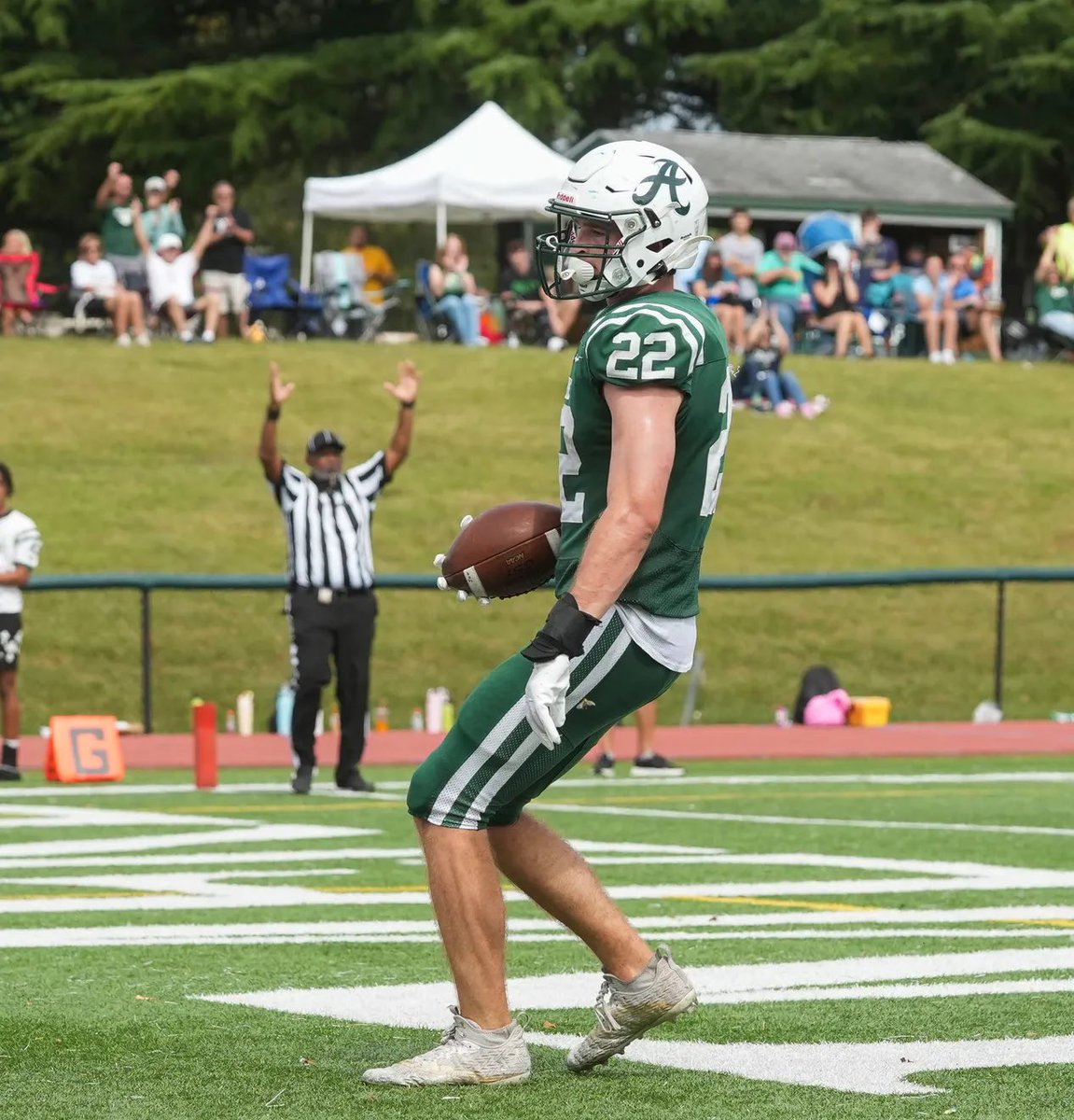 Check out my complete Senior season highlights
6’2 190
Captain

2nd Team All-District Edge
41 Tkls
15 TFLs
5.5 Sacks
2 FFs

2nd Team All-District Full Back
293 All Purpose Yards
4.0 Yards Per Carry
4 TDs

hudl.com/video/3/181945…