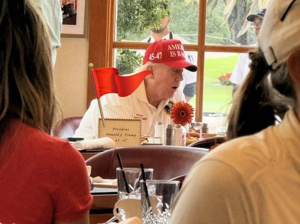 MichaelvanMind's tweet image. Isn't it funny, he needs a reminder who he is and where his table is. 

Dementia knock, knock

#DementiaDon #Trump  #Shitface #Epstein #Venezuela #Traitor #Democracy