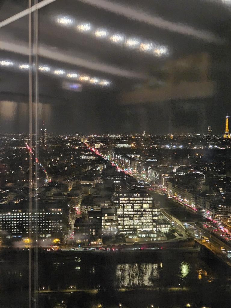 🌎H moins 1 pour la soirée des éloquences francophones de #Barreau92. Soirée organisée dans les locaux du cabinet <a href="/EYFrance/">EY France</a> #avocats