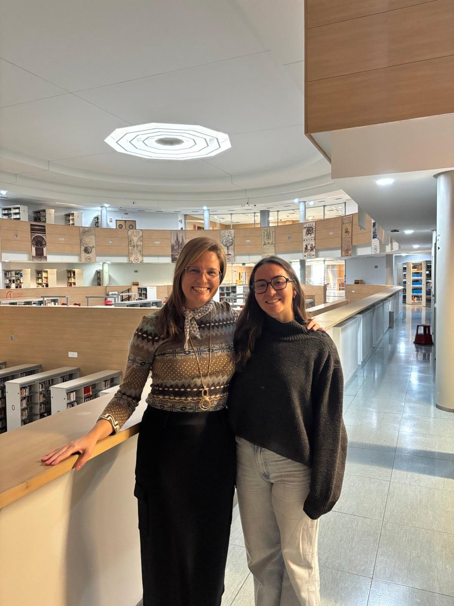 ℹ️Hoy damos la bienvenida a Vega, beneficiaria de una beca JAE Intro, que se formará con el equipo del laboratorio de fonética en temas de deepfakes de voz. ¡Nuestra segunda JAE Intro en menos de dos años! 🙌