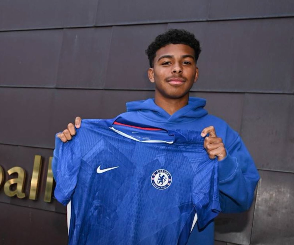 FabrizioRomano's tweet image. 🚨🔵 Thiago Silva’s son Isago has signed his first professional contract at Chelsea.