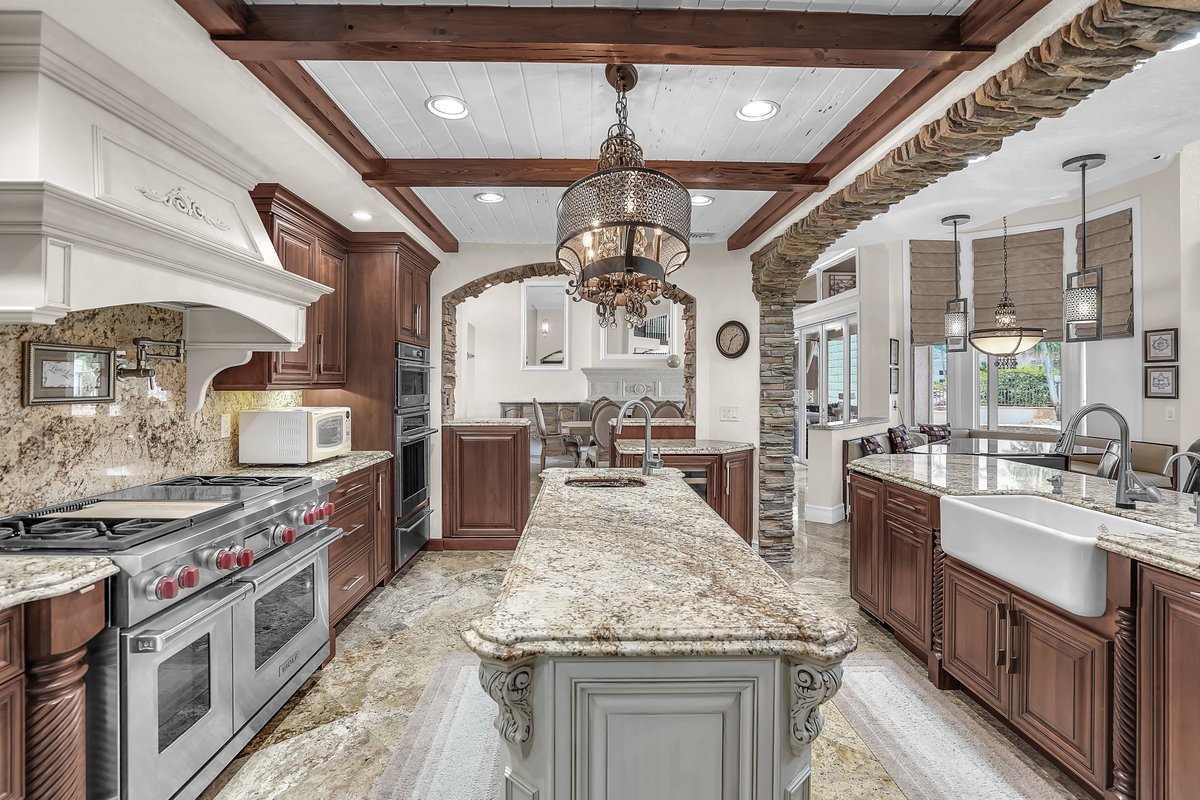 JMPhillipsGroup's tweet photo. Just Sold in Boca Isles South! ✨

Last asking $1,275,000!

This luxury 5BR home flew off the market with its stunning upgrades, chef’s kitchen, and resort-style backyard complete with a heated pool and fire pit lounge.

Huge congratulations to our sellers on an amazing win! 🌴 https://t.co/4ayhZTFKCW