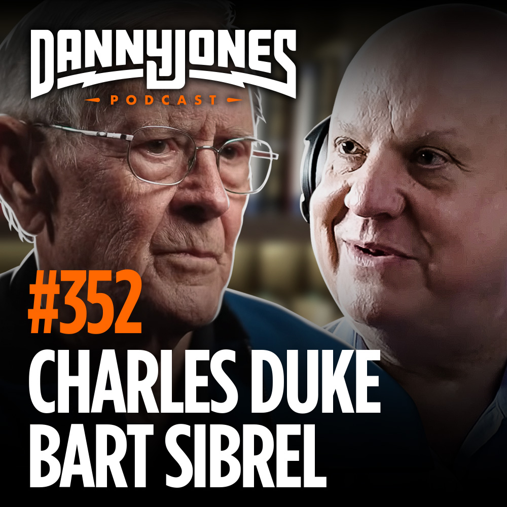 JonesDanny's tweet image. Episode 352 w/ Apollo Astronaut Charlie Duke &amp;amp; Moon Landing denier Bart Sibrel is available now. Charlie became the 10th person to walk on the Moon on the Apollo 16 mission in 1972. Bart argues the Apollo Moon landings were staged by NASA under the control of the CIA. This is the…
