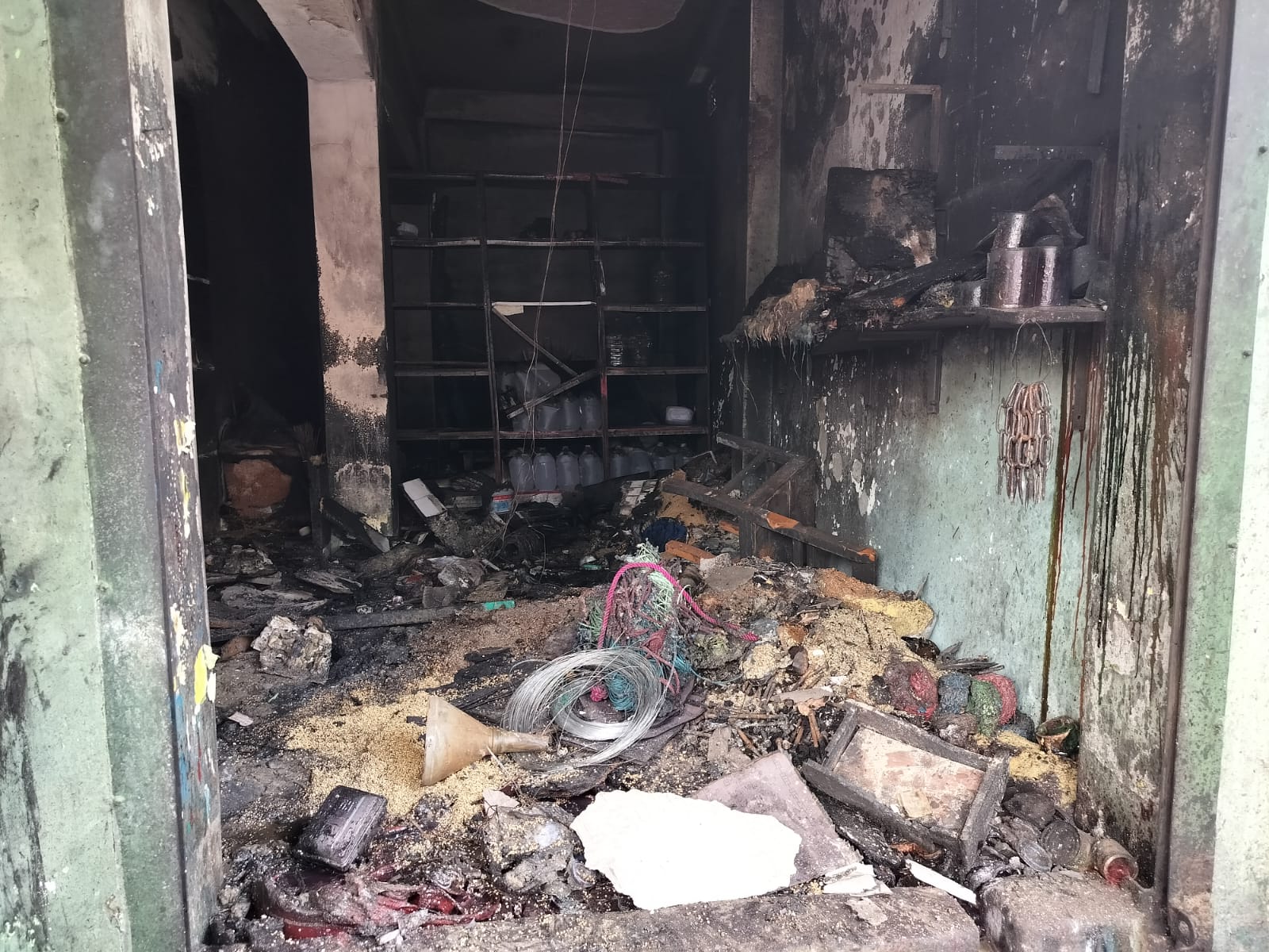 কালিহাতীর কাগুজিপাড়া বাজারে আগুনে দগ্ধ হয়ে দোকান মালিকের মর্মান্তিক মৃত্যু