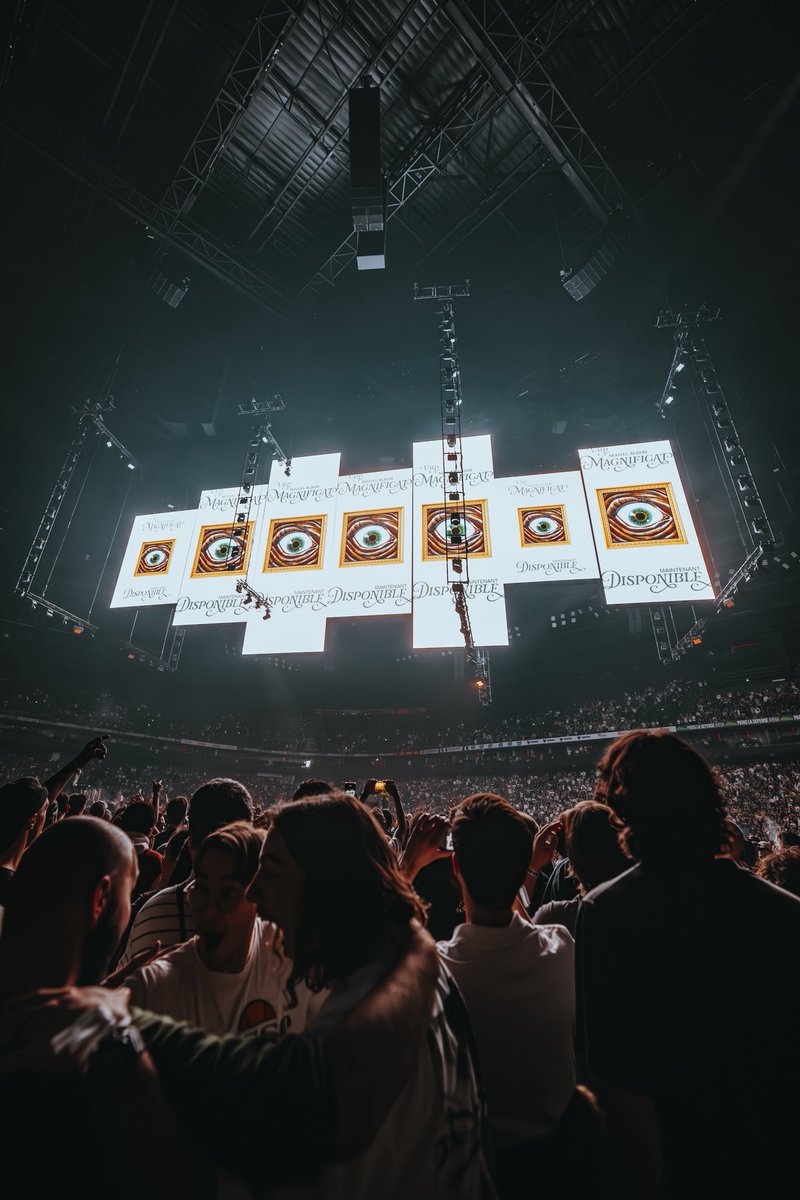 Une scéno disruptive, un max de guests, la plus grande salle d’Europe déchaînée, un nouvel album… « 𝐎𝐧 𝐥’𝐚 𝐟𝐚𝐢𝐭 𝐥𝐞𝐬 𝐠𝐚𝐫𝐬 » <a href="/vald_ld/">VALD</a> 🔥🥂

📸 <a href="/ApollineCornuet/">Apolline Cornuet 📸</a>