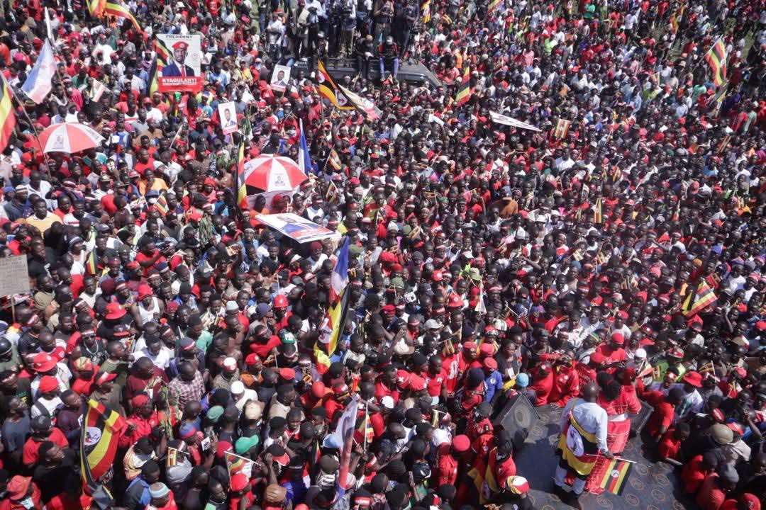 JoelSsenyonyi's tweet image. Today, the NUP presidential candidate held two campaign rallies in Kira Municipality and Kyadondo East Constituencies.
The rally in Kyadondo East was nostalgic, because that’s where his political journey begun. He thanked the people of Kyadondo East for propelling him to the…