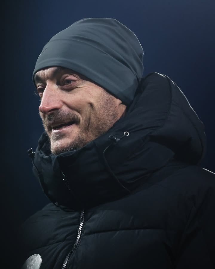 Good managers: 

• Align with owner &amp; leadership
• Communicate well
• Have attention to detail
• Inspire their players