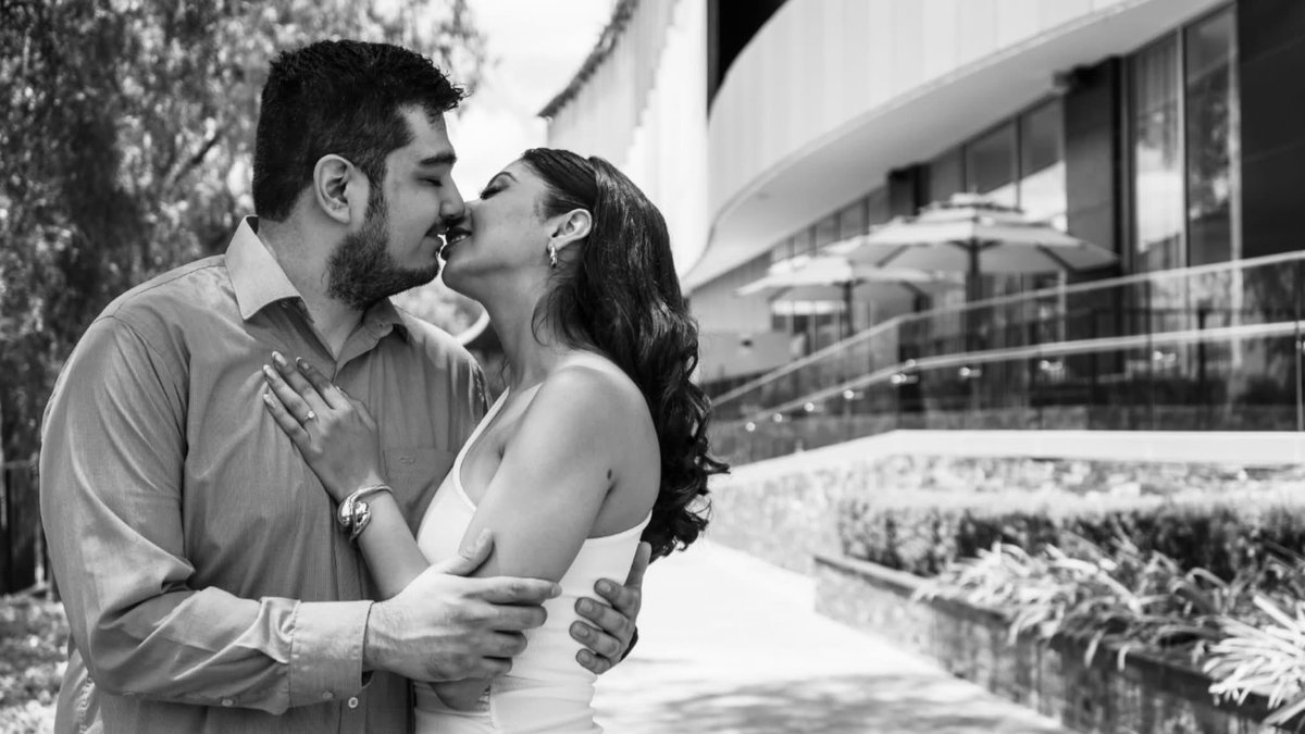Plasmando28's tweet photo. “Donde el Amor Brilla Más que el Sol ✨❤️ #BrideToBe” #plasmandomomentos #photographer #photo #bride #savethedate https://t.co/mFoEVtzkQe