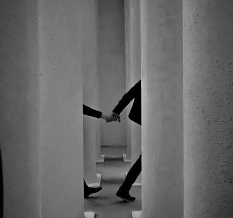 MAZEN ‏ܡܐܙܢ 🥀 (@frombeiruth) on Twitter photo 