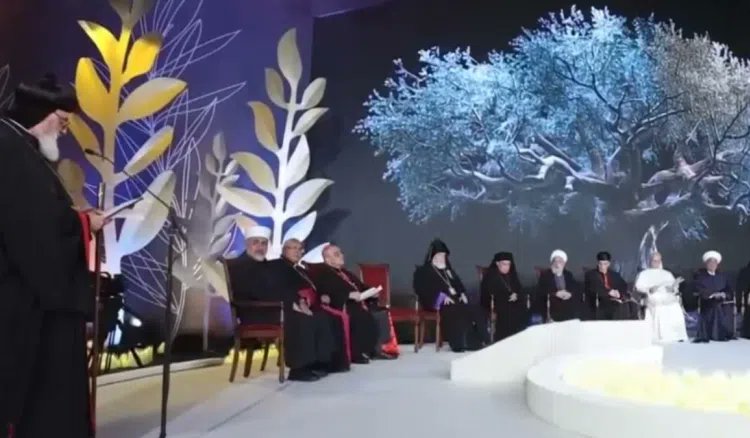 sawtlebnan's tweet photo. على جراحها، التمست بيروت رجاءً جديداً في اللقاء المسكوني
https://t.co/iNVZWBGHjW https://t.co/FZGDacnPB2