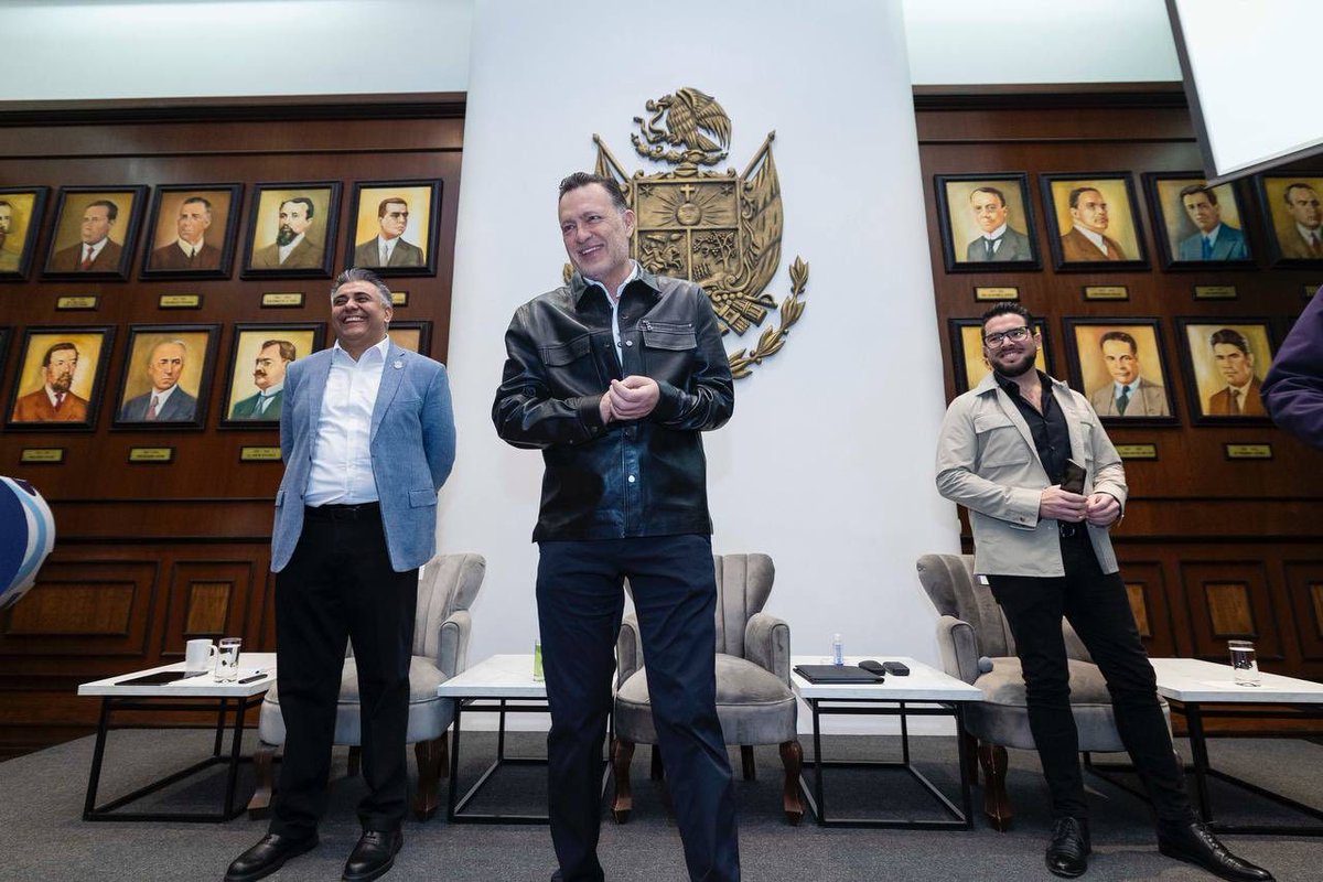 #QUERETARO: 🗳️ Kuri afirma que el PAN “tiene todo” para repetir en 2027 en Querétaro… pero advierte: la unidad será clave 🤝⚠️
⤵
poderciudadanoradio.com/m05d
👉 Únete a nuestro canal: whatsapp.com/channel/0029Va…
📌 ¿Tienes una denuncia? Escríbenos al 4461444405