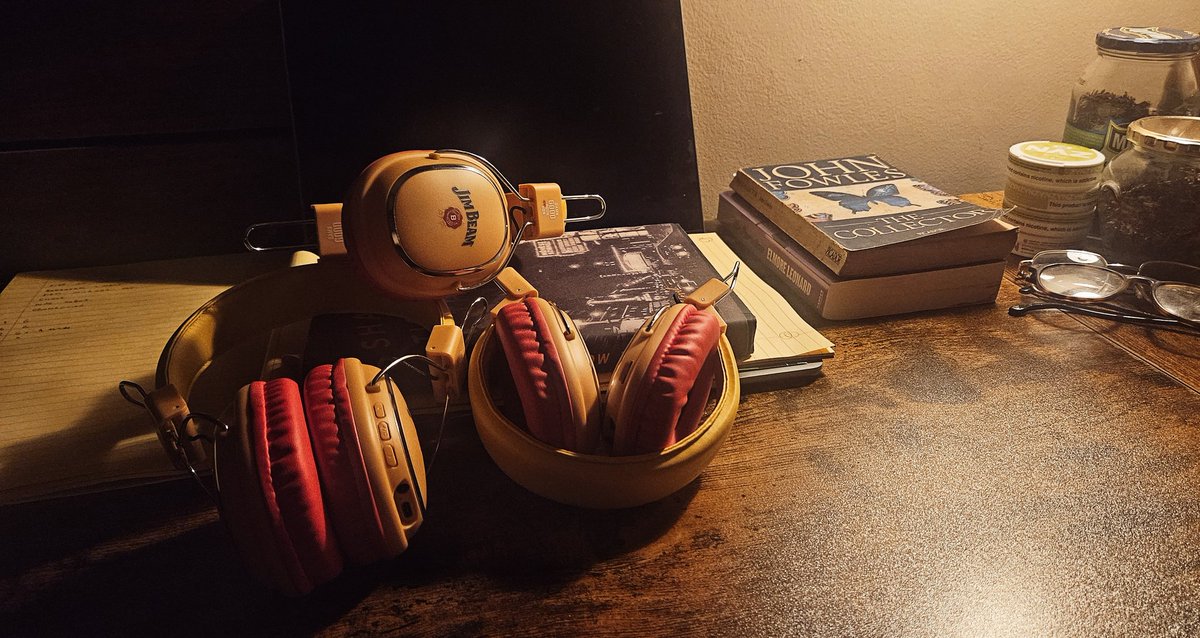 '"Audiophile"? You calling me some kind of pervert?'