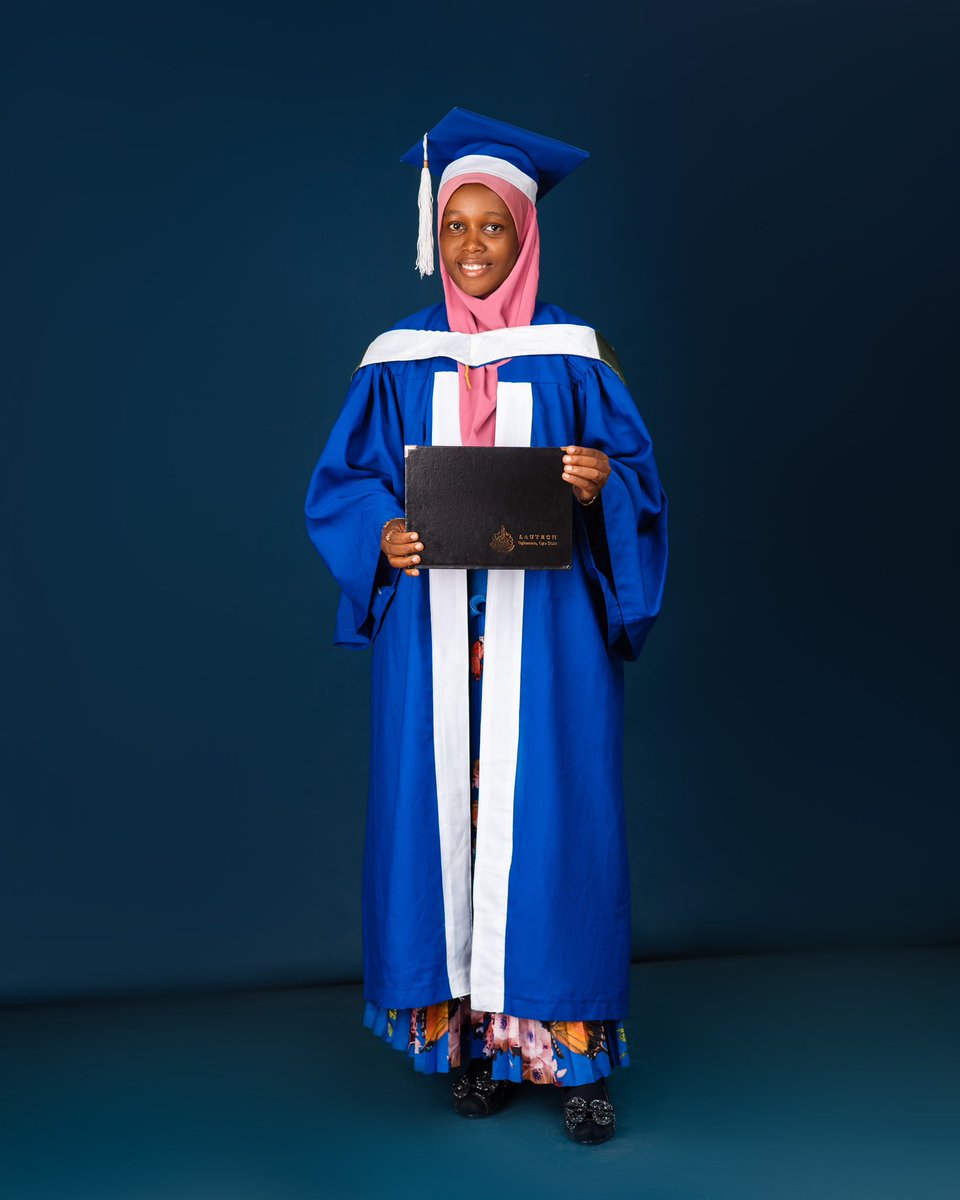 Matriculation and Induction.

So grateful for so much… Alhamdulillah. 

Bolarinwa R. T (RN, RM, RPHN, BNSc).🎨🤎