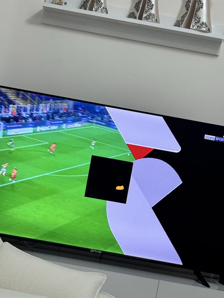 AhThnN's tweet photo. @beINSPORTS_TR 

Alooooooo beinnnnssss bu nedir donmadan net bir şekilde izleyelim diyoruz ama donuyor o kadar parayı boşa mı veriyoruz ? ? ? https://t.co/MvdpWFv2OD