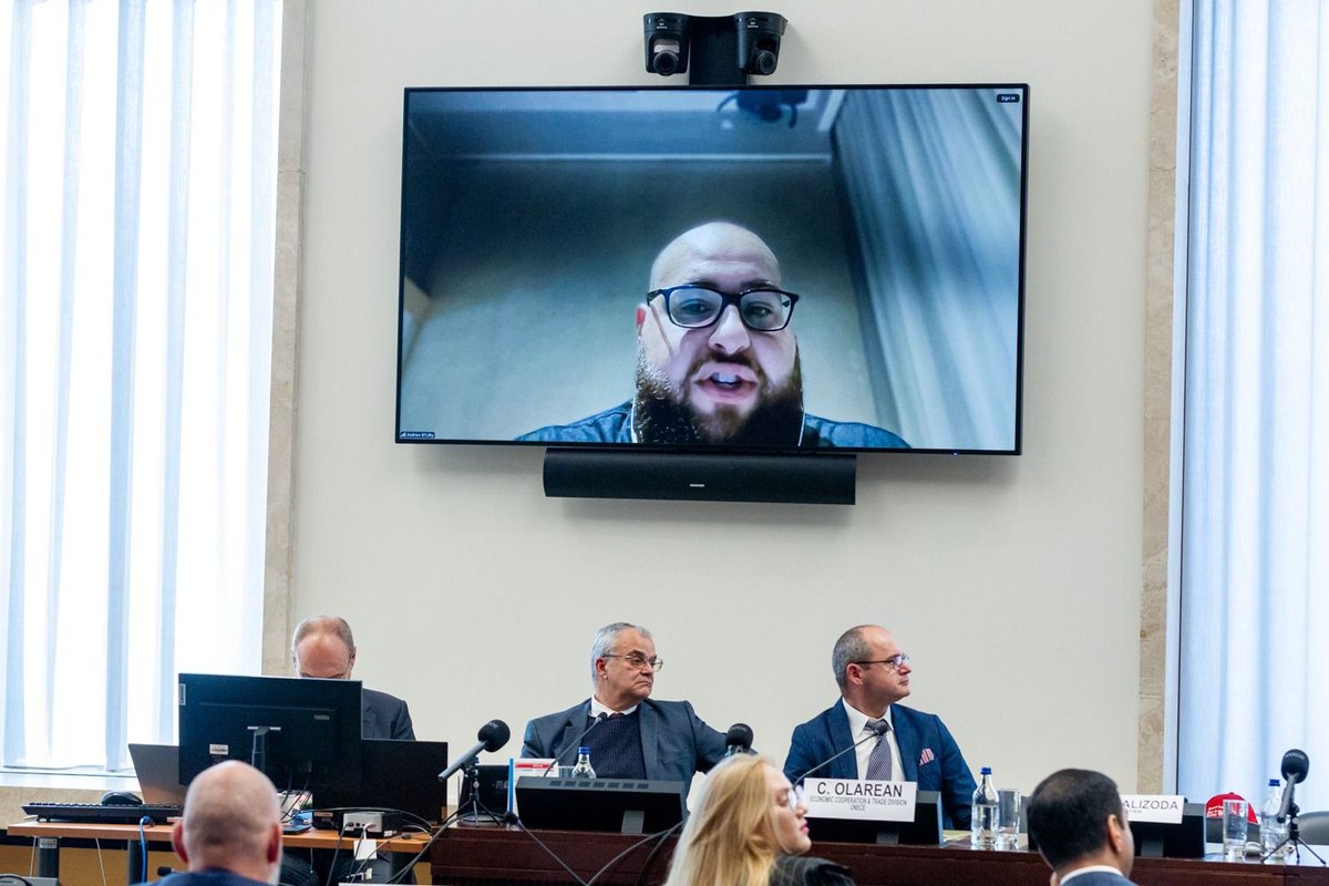 karrier_one's tweet image. Our COO, Andrew El’Lithy, attended the UN to speak about net neutrality.

With Karrier One, the blockchain helps facilitate clarity and security.

We&apos;re putting the power back in your hands.