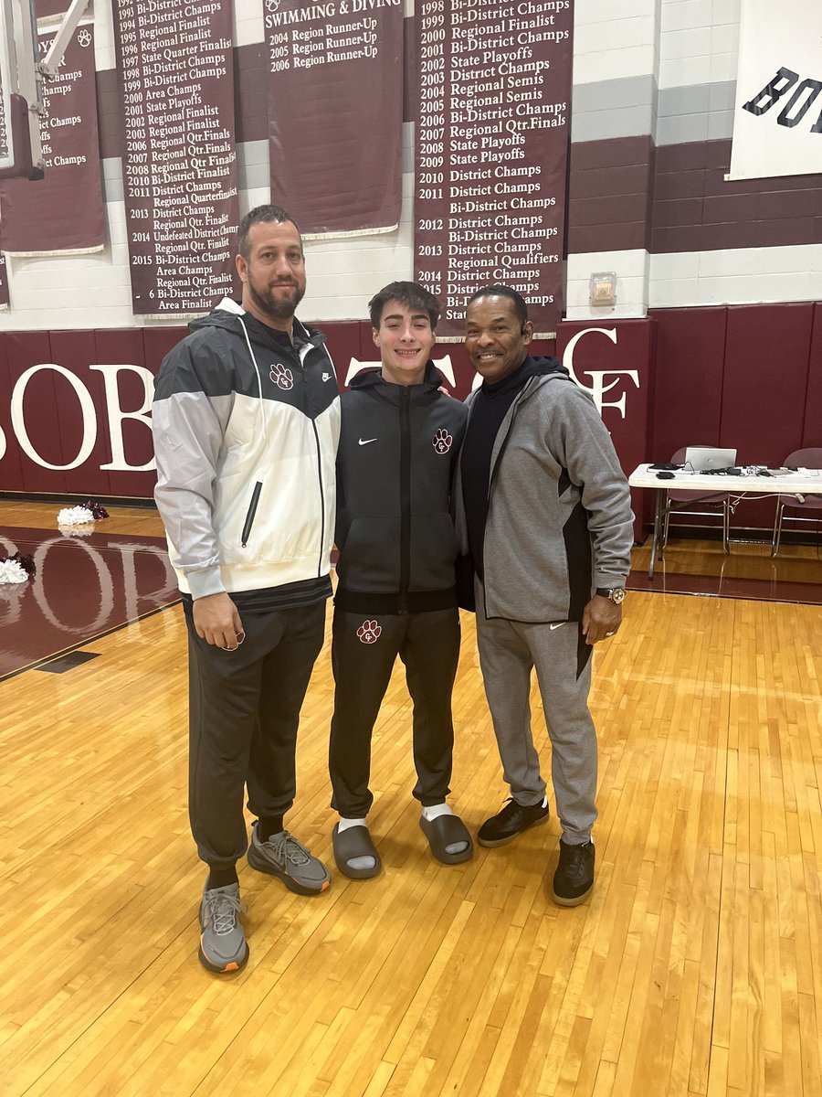 AllNOneSports1's tweet photo. SCHOLAR 📚ATHLETE
 "Making the Grade"

We are super proud of Senior Alek Barron @alek_barron from @CyfairMBB as he has been recognized by Houston's own Fox26 @FOX26Houston for his on the court and off the court accomplishments. 

Alek received a Division 2 scholarship to @SetonHillMBB and now represents Cy-Fair ISD for his academic accomplishments. 

Check out his full story here ⬇️

https://t.co/wHTmRgPWl8

@4YFilms @djones8301 @RcsSports @TexasHoopsGASO @GASOMass @Extraeyesmedia @FAMeliteMBB @mosesk225 @EHoopsSpotlight @smcHoops_ @WWFE_RCT