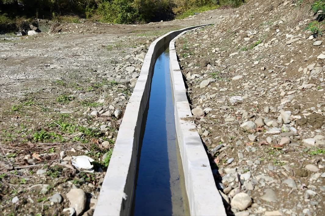 Tarımın şehri Samsun’da üreticimizin her zaman yanındayız. 👩‍🌾

2025 yılında çiftçilerimize
📌 401 bin 390 fide,
📌 164 bin 690 kilo tohum ve
📌 17 bin 730 fidan desteği sağladık.

Birçok mahallemize yeni sulama tesisleri kazandırdık, mevcut tesisleri yeniledik.

📌 26 damla