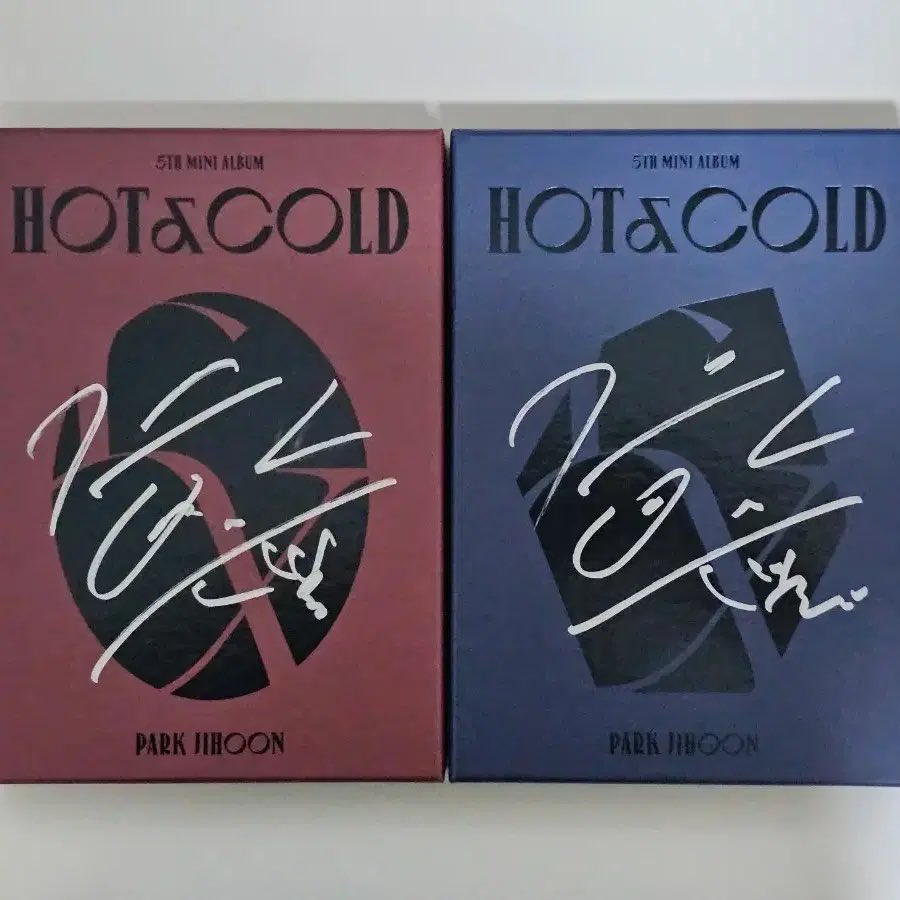 orderherekpop's tweet photo. Park - Jihoon Signed Albums Set - $70 (Excludes Shipping Costs) https://t.co/fLKP90Wu6s
