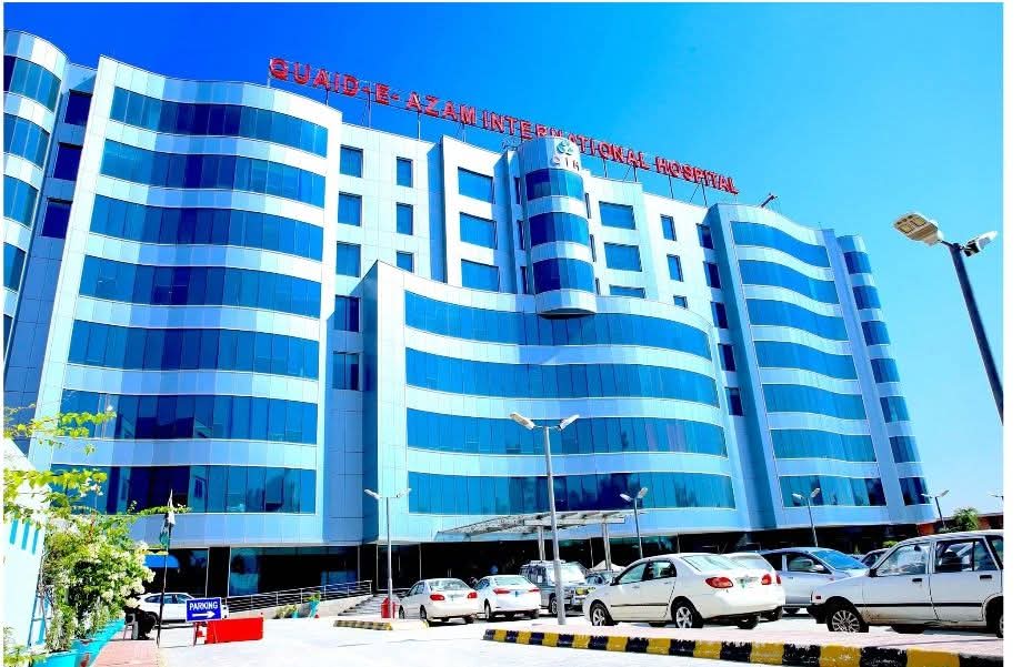 راشد حنیف شاہ کی وال سے 

یہ ہسپتال نہیں بلکہ یہاں ڈاکٹروں کے روپ میں ایسے بھیانک اور سفاک لوگ بیٹھے ہیں ۔۔۔جو اپنے پیسوں کی لالچ میں ہسپتال میں آئے لوگوں کے خوف اور درد کا ناجائز فائیدہ اٹھاتے ہیں اور انسانی جانوں سے کھیل کر مال بناتے ہیں ۔۔۔
یہاں انسان جاتا تو ذندہ ہے لیکن